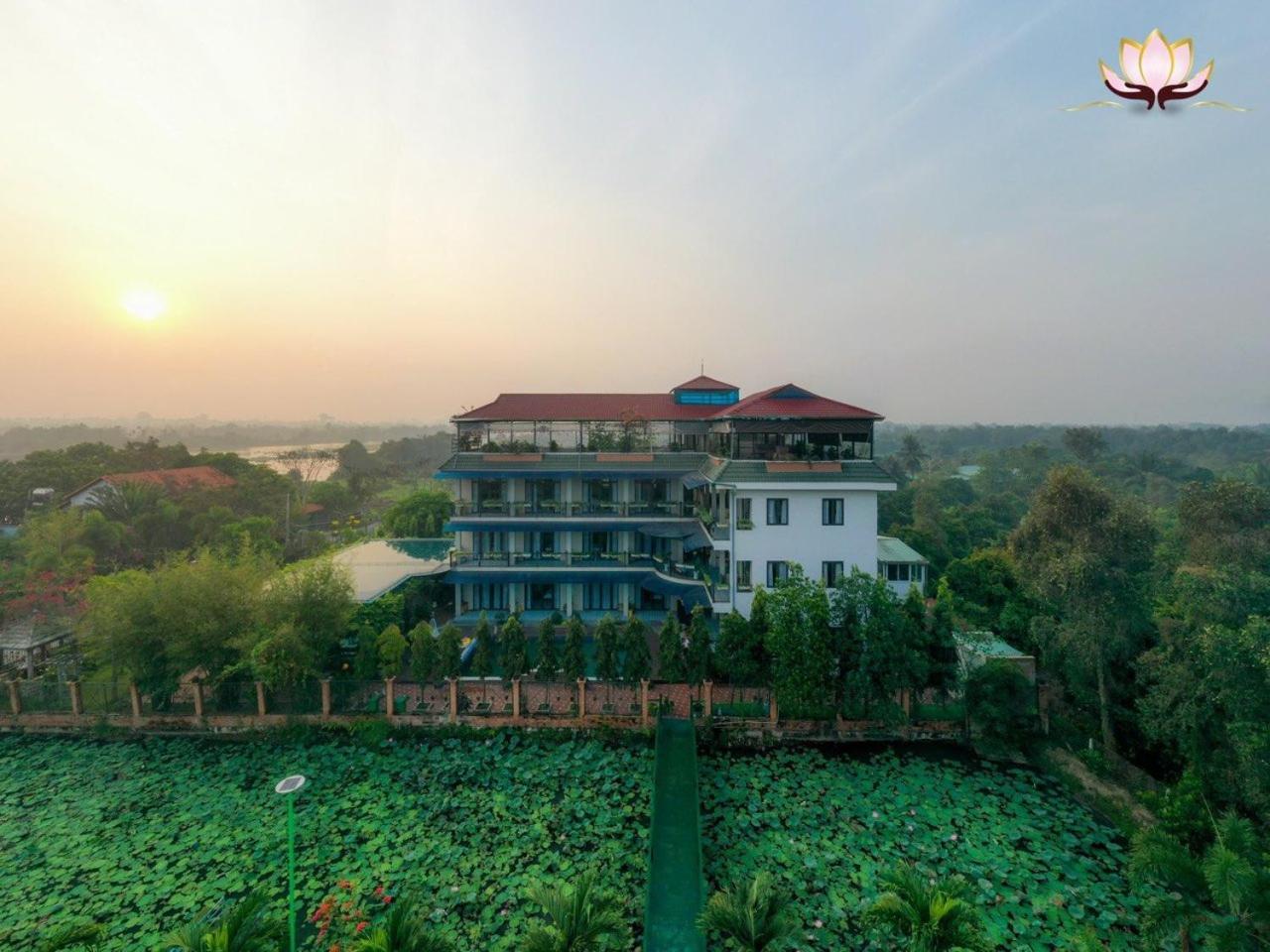 Khu Nghi Duong Huong Sen - Binh My, Cu Chi Hotel Ho Chi Minh-Byen Eksteriør billede